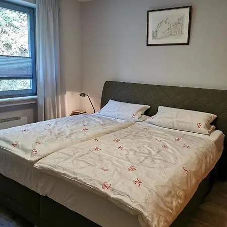 In Waldrandlage In Nationalpark / Eifel 別荘