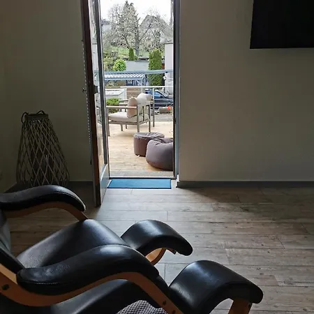 In Waldrandlage In Nationalpark / Eifel 度假居