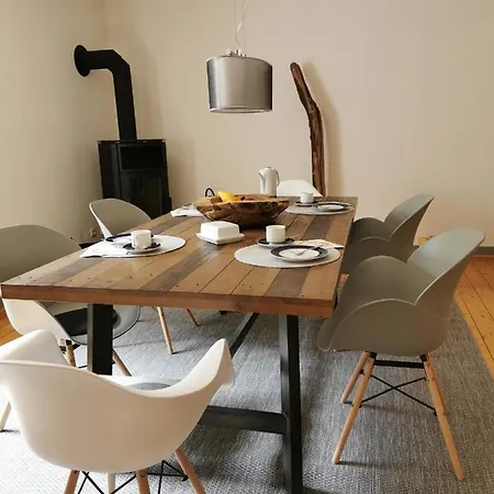 In Waldrandlage In Nationalpark / Eifel * シュライデン