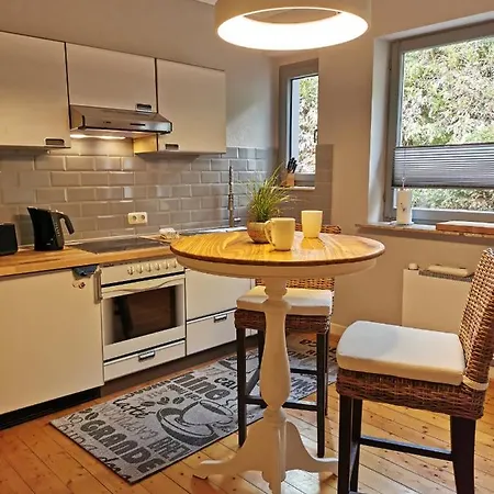 In Waldrandlage In Nationalpark / Eifel * 施莱登