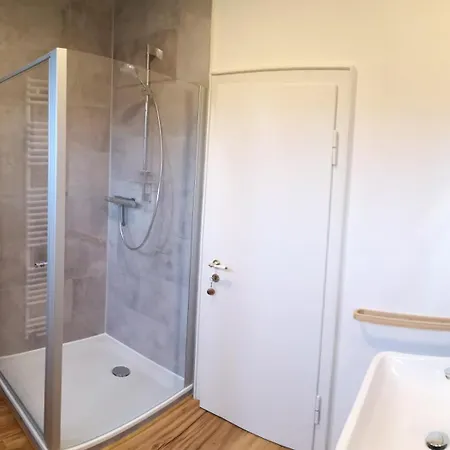 In Waldrandlage In Nationalpark / Eifel 度假居 施莱登