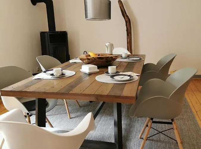 In Waldrandlage In Nationalpark / Eifel * Schleiden