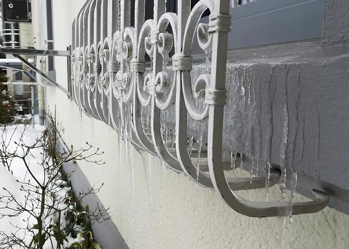 In Waldrandlage In Nationalpark / Eifel * Schleiden